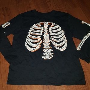 osh kosh size 6 skeleton long sleeve glow in dark